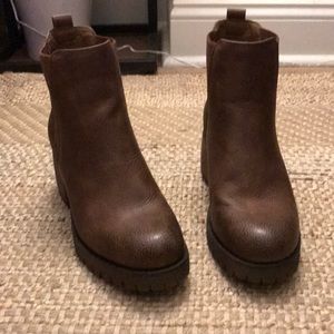 Mia chunky brown bootie!
